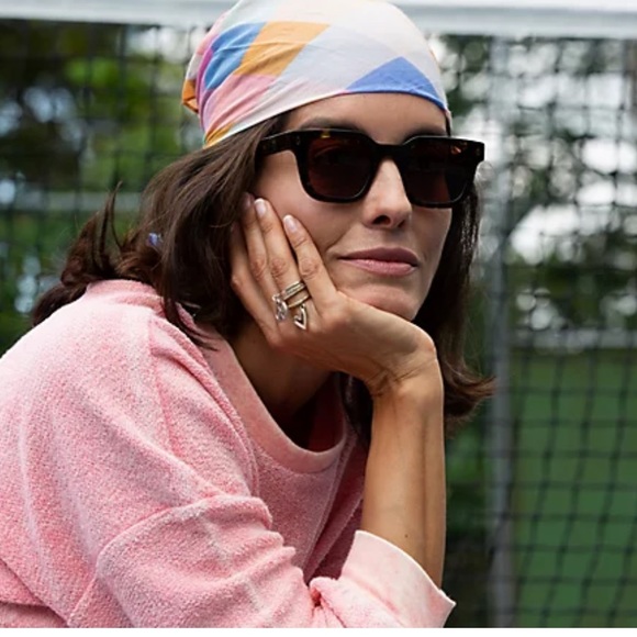 Peace Love World Accessories - PEACE LOVE WORLD Reflective San Marino Sunglasses Black